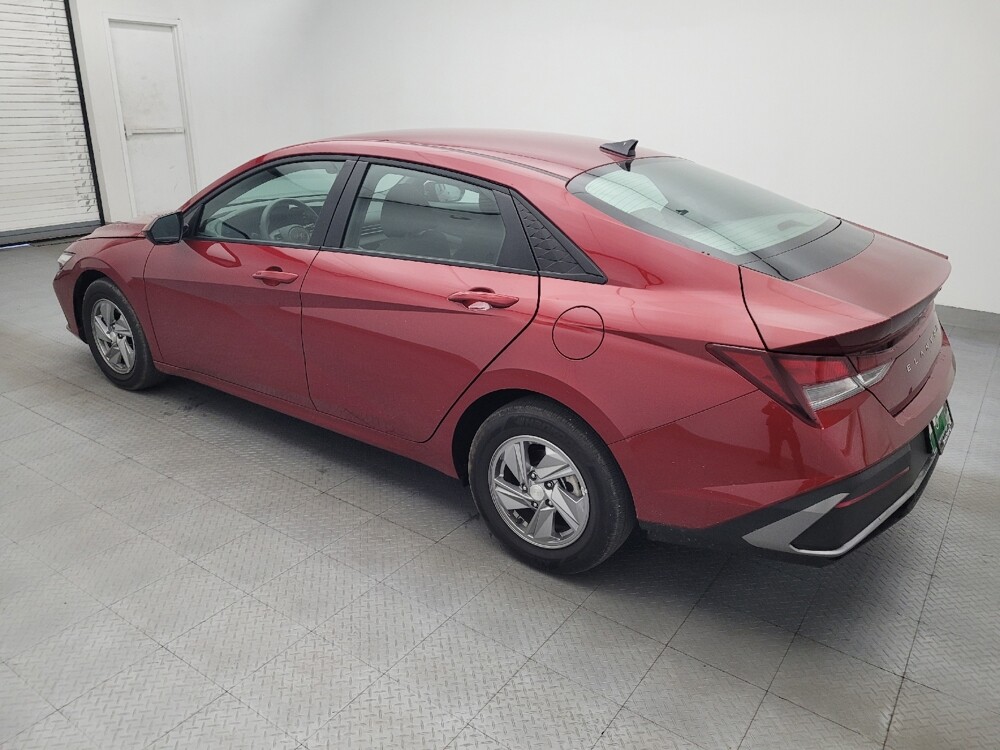 2025 Hyundai Elantra in Raleigh, NC 27604 - 18139569 3