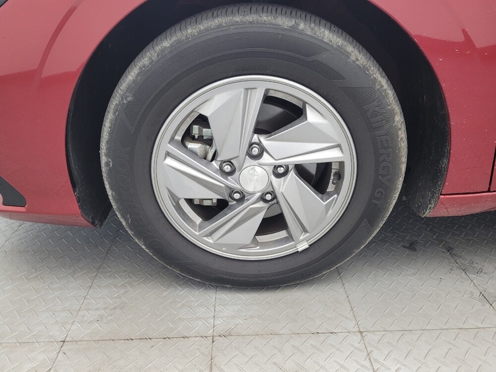 2025 Hyundai Elantra in Raleigh, NC 27604 - 18139569 31