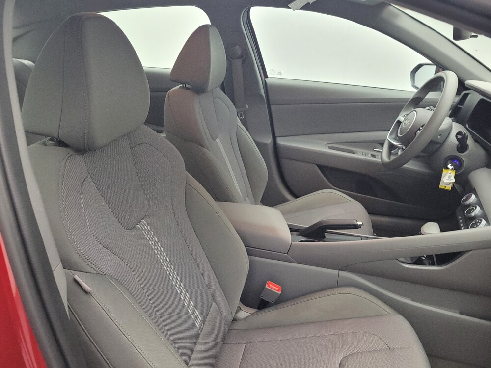 2025 Hyundai Elantra in Raleigh, NC 27604 - 18139569 21