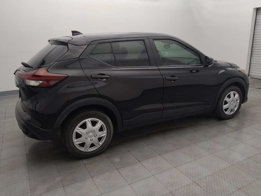 2021 Nissan Kicks in Live Oak, TX 78233 - 18139586 10