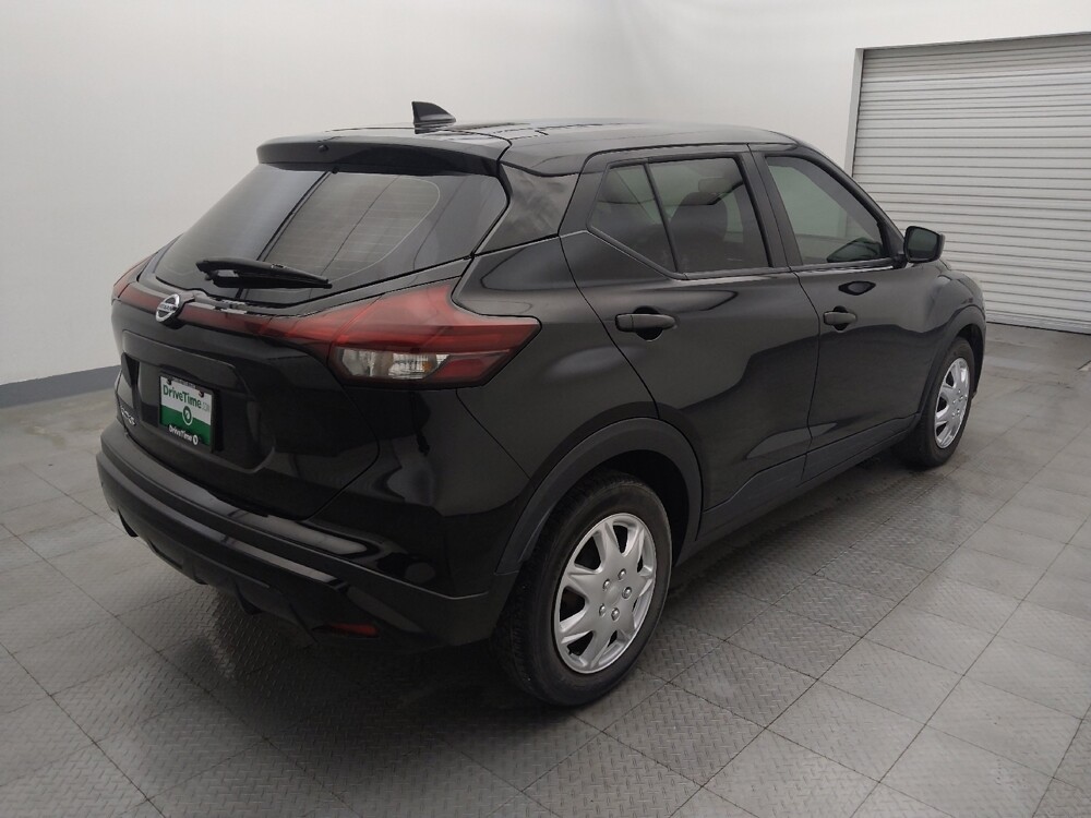 2021 Nissan Kicks in Live Oak, TX 78233 - 18139586 9