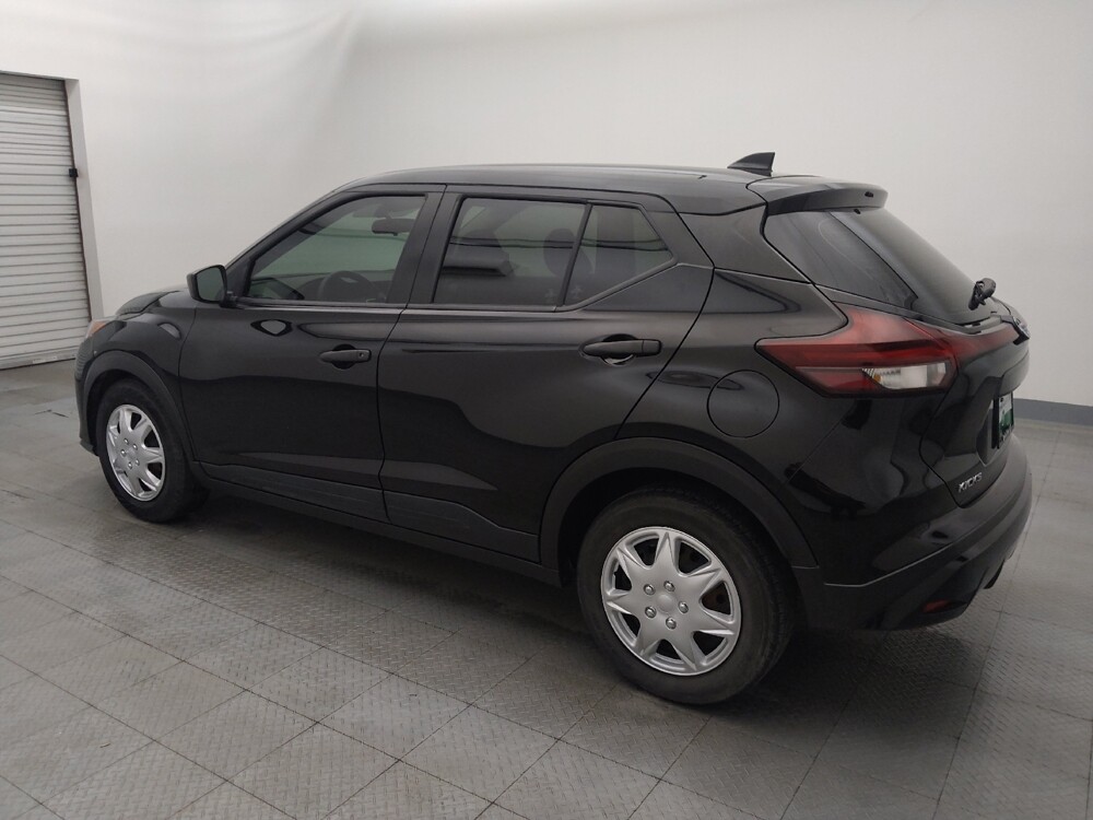 2021 Nissan Kicks in Live Oak, TX 78233 - 18139586 3