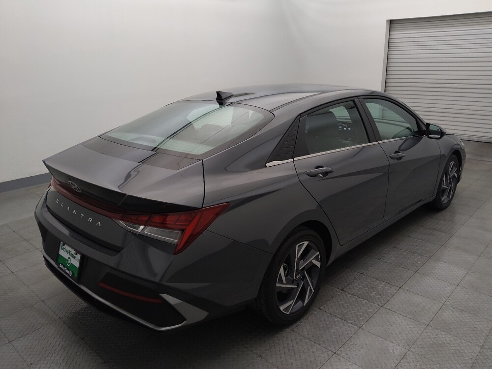 2025 Hyundai Elantra in Tyler, TX 75701 - 18139593 9