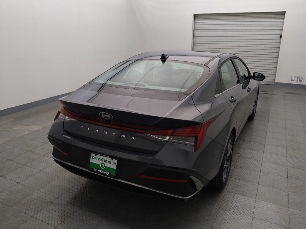 2025 Hyundai Elantra in Tyler, TX 75701 - 18139593 7