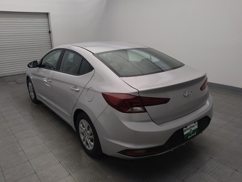 2019 Hyundai Elantra in Live Oak, TX 78233 - 18139600 5