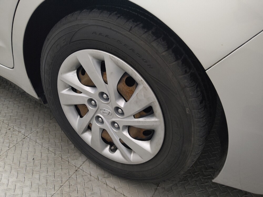 2019 Hyundai Elantra in Live Oak, TX 78233 - 18139600 31