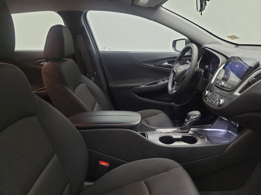 2024 Chevrolet Malibu in Toledo, OH 43617 - 18139604 21