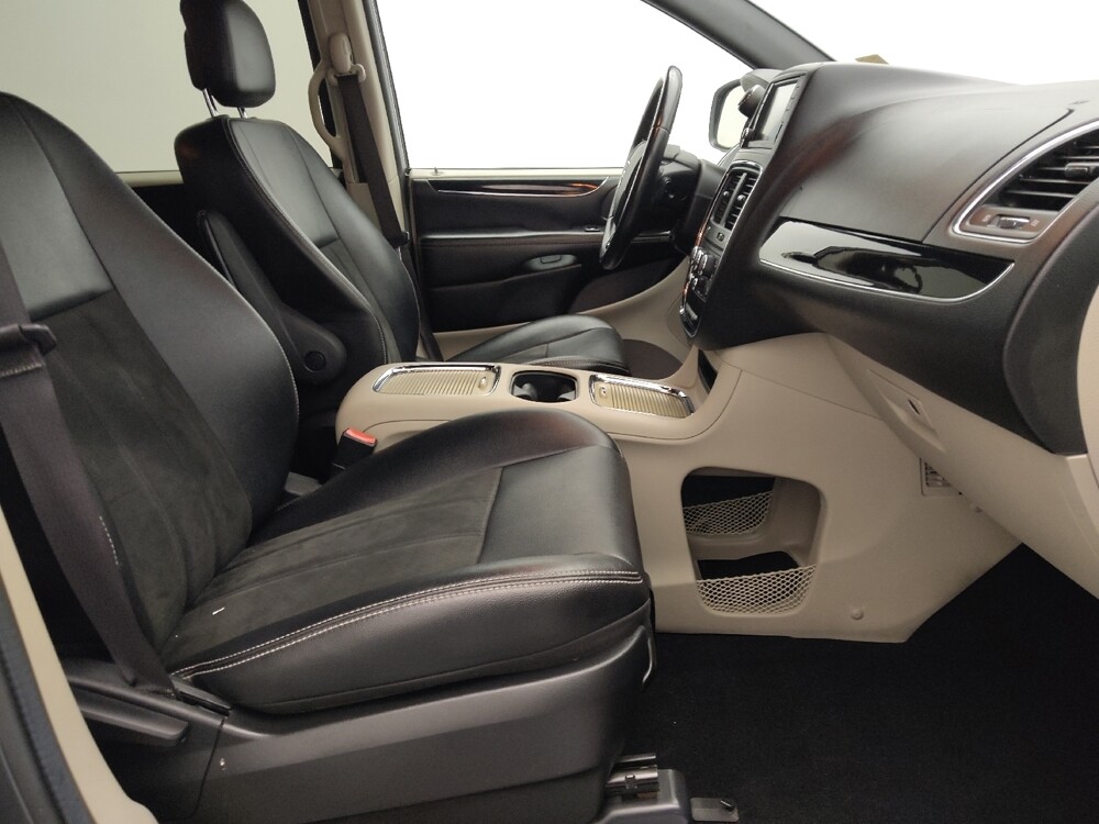 2019 Dodge Grand Caravan in St. Louis, MO 63136 - 18139634 21