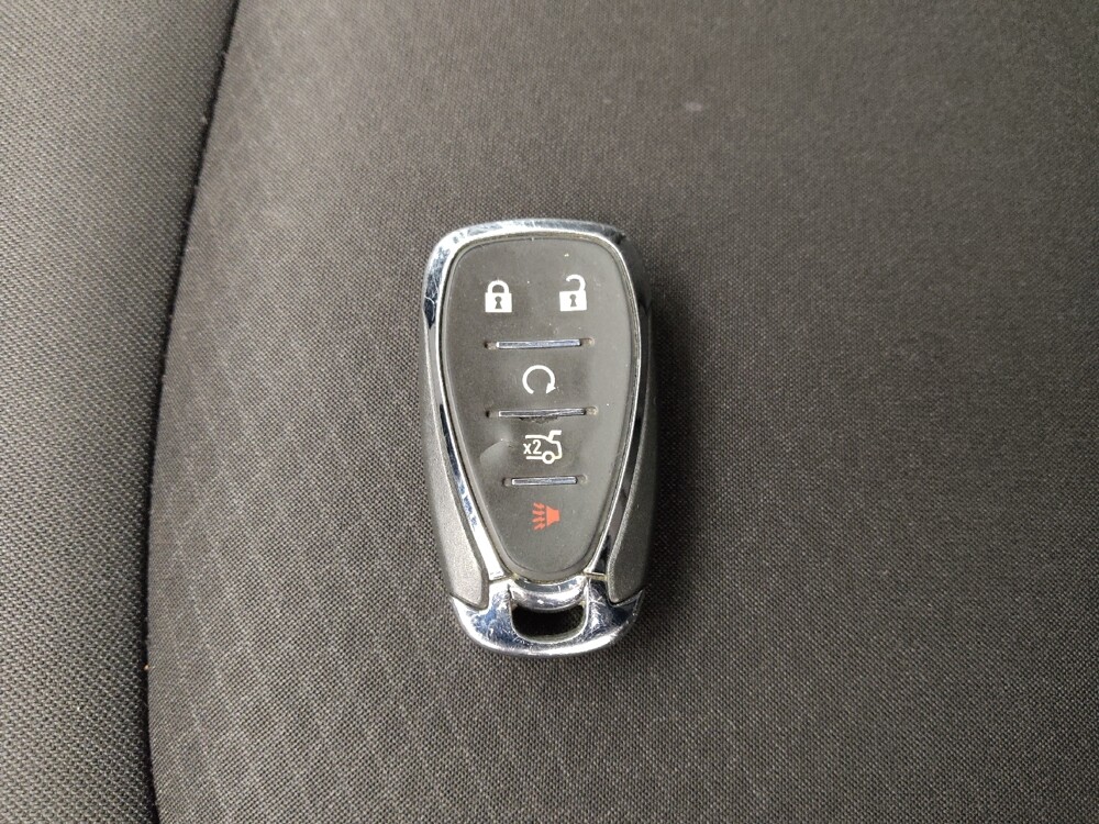 2023 Chevrolet Malibu in Topeka, KS 66611 - 18139635 32