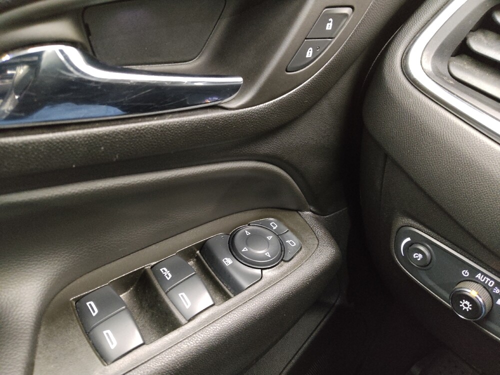 2024 Chevrolet Equinox in St. Louis, MO 63136 - 18139636 27