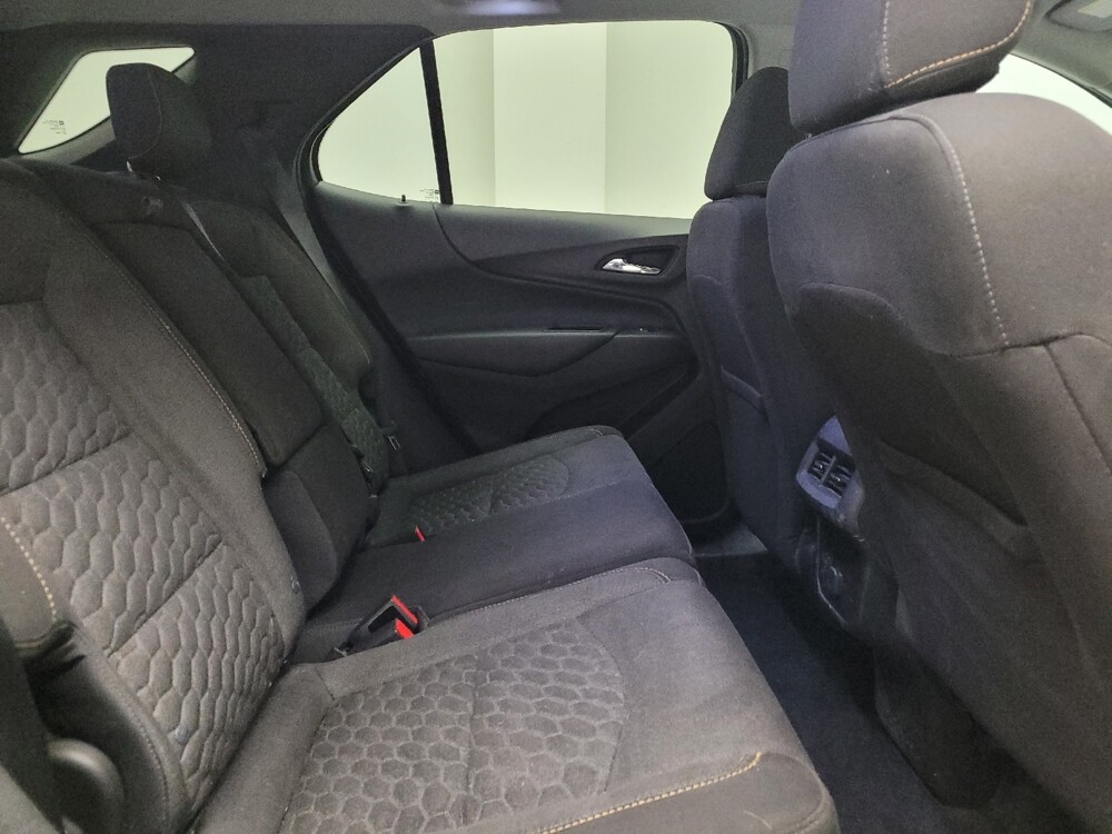 2018 Chevrolet Equinox in Eastpointe, MI 48021 - 18139640 19