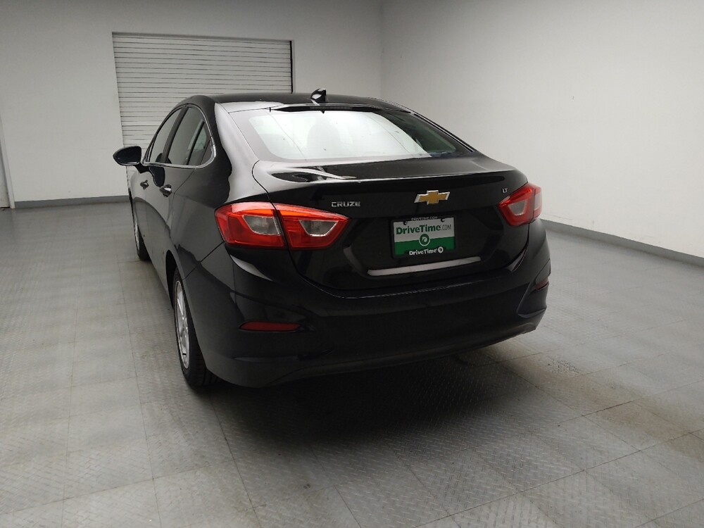 2018 Chevrolet Cruze in Taylor, MI 48180 - 18139641 6