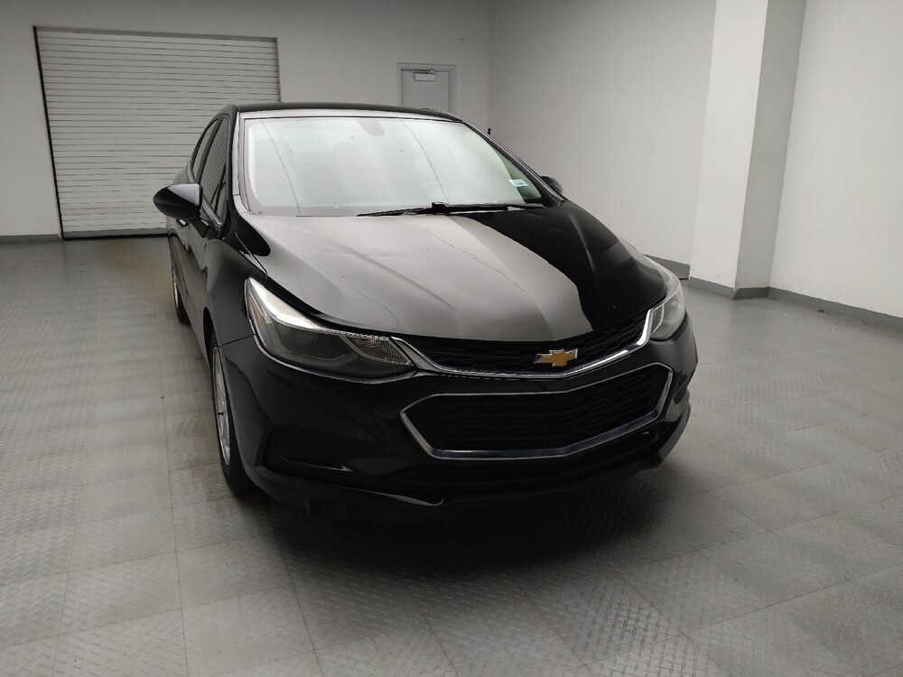 2018 Chevrolet Cruze in Taylor, MI 48180 - 18139641 14