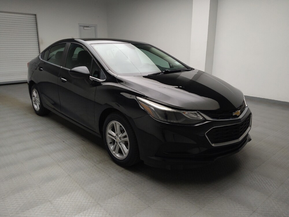 2018 Chevrolet Cruze in Taylor, MI 48180 - 18139641 13