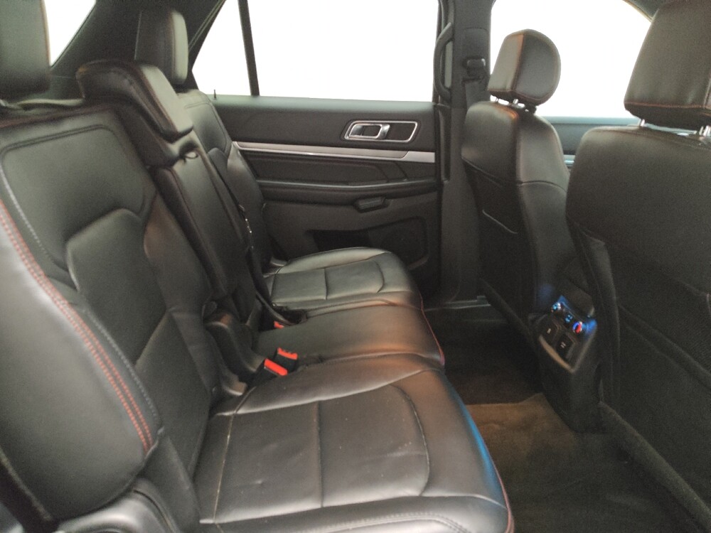 2016 Ford Explorer in Eastpointe, MI 48021 - 18139644 19