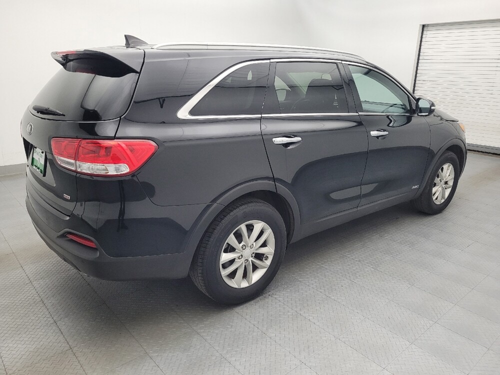 2017 Kia Sorento in Salem, VA 24153 - 18139647 10