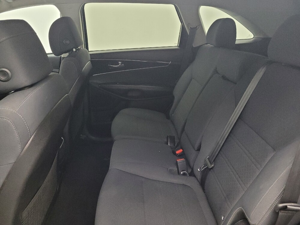 2017 Kia Sorento in Salem, VA 24153 - 18139647 18
