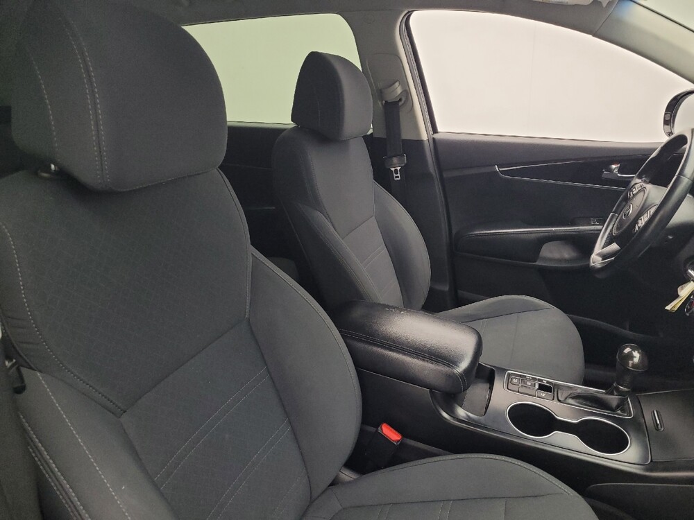 2017 Kia Sorento in Salem, VA 24153 - 18139647 21