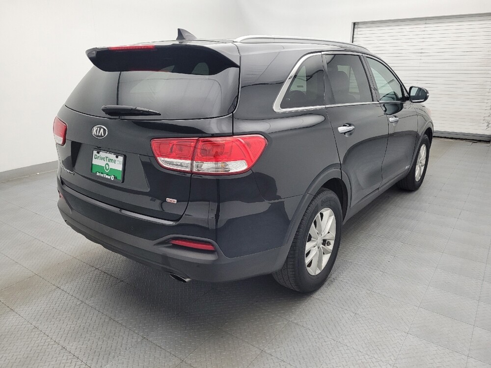 2017 Kia Sorento in Salem, VA 24153 - 18139647 9