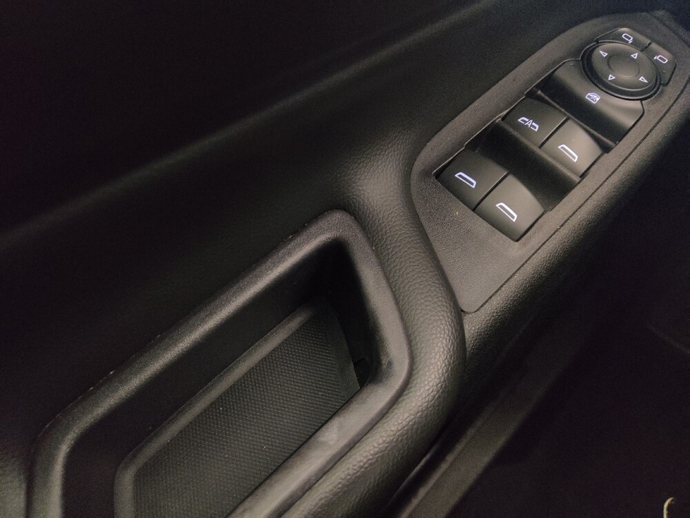 2019 Chevrolet Equinox in Marietta, GA 30062 - 18139656 27