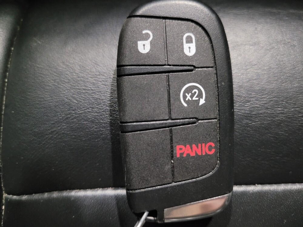 2015 Chrysler 200 in Temple Hills, MD 20746 - 18139675 32
