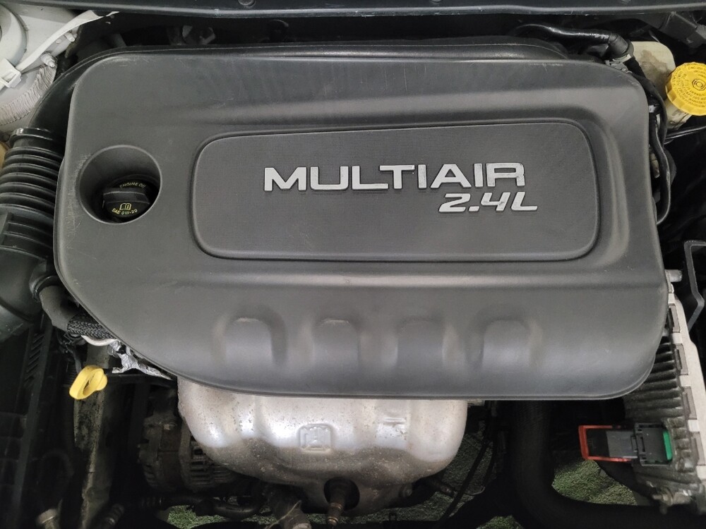 2015 Chrysler 200 in Temple Hills, MD 20746 - 18139675 30
