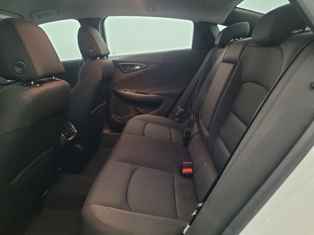 2019 Chevrolet Malibu in Temple Hills, MD 20746 - 18139684 18
