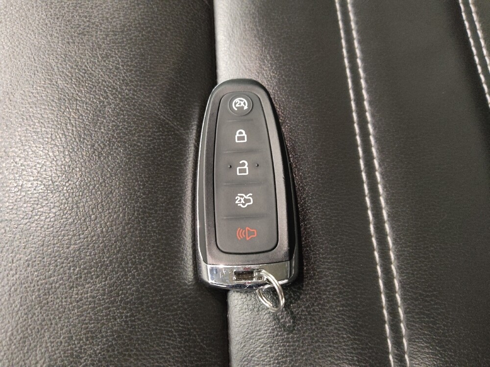 2019 Ford Escape in Topeka, KS 66611 - 18139686 32