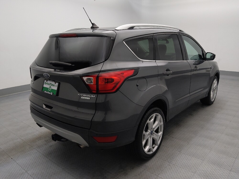 2019 Ford Escape in Topeka, KS 66611 - 18139686 9