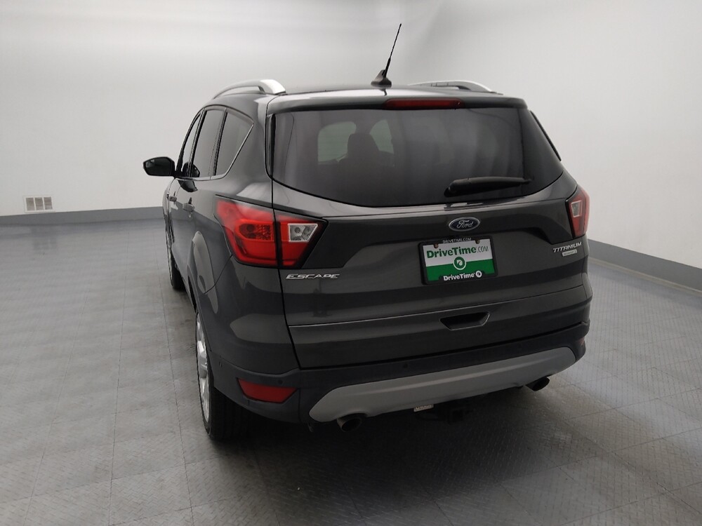 2019 Ford Escape in Topeka, KS 66611 - 18139686 6