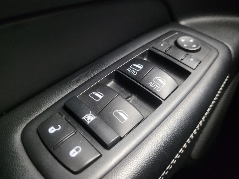 2017 Jeep Grand Cherokee in Indianapolis, IN 46222 - 18139692 27