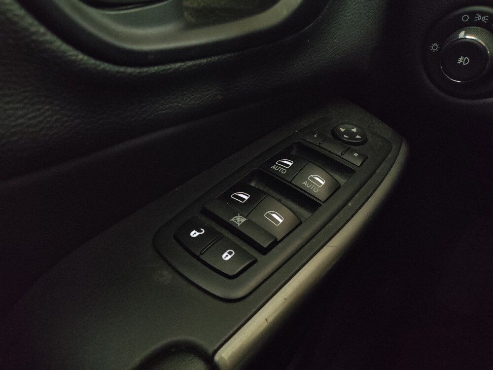2019 Jeep Cherokee in Duluth, GA 30096 - 18139710 27