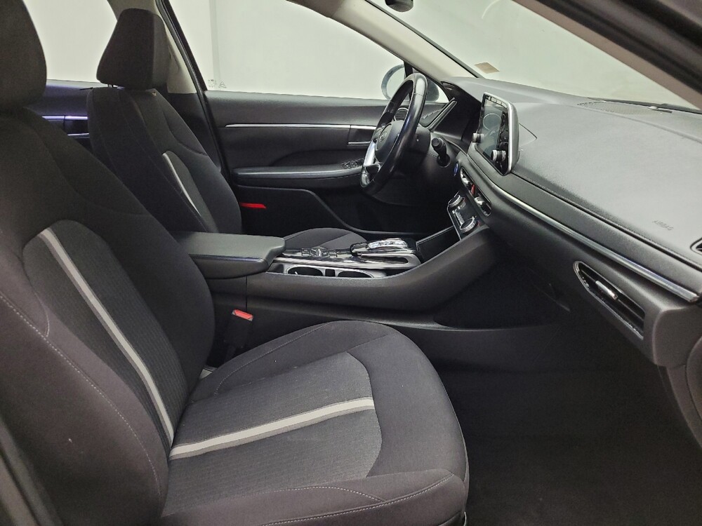 2022 Hyundai Sonata in Eastpointe, MI 48021 - 18139711 21