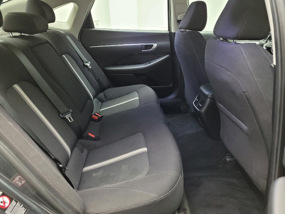 2022 Hyundai Sonata in Eastpointe, MI 48021 - 18139711 19