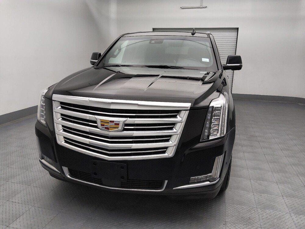 2018 Cadillac Escalade in Topeka, KS 66611 - 18139743 15