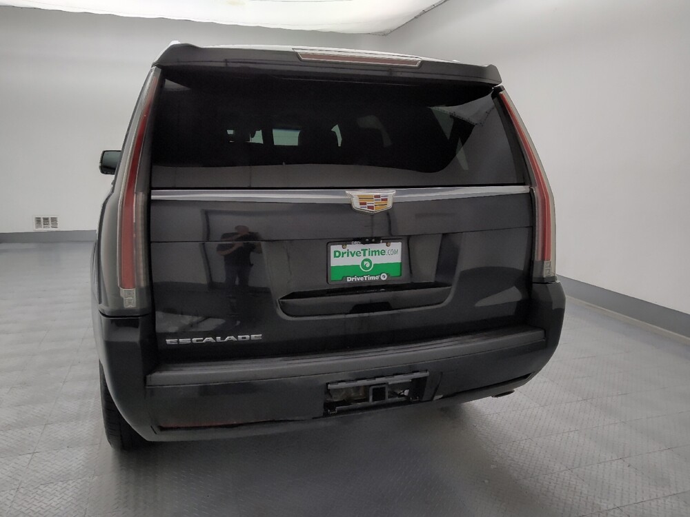 2018 Cadillac Escalade in Topeka, KS 66611 - 18139743 6