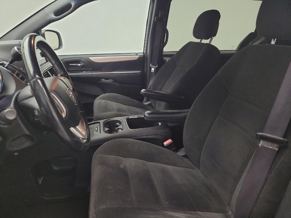 2016 Dodge Grand Caravan in Madison, TN 37115 - 18139752 17