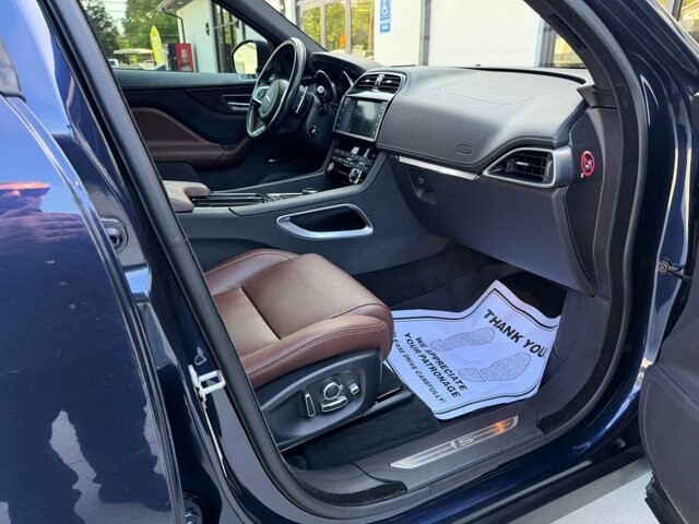 2018 Jaguar F-PACE in Knoxville, TN 37920 - 18139761 16
