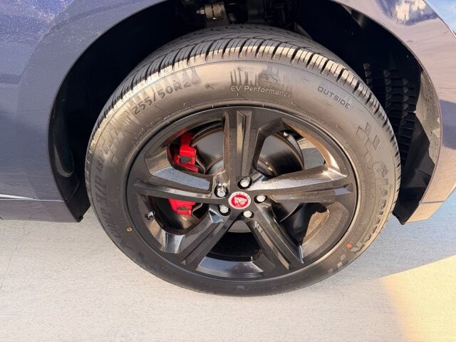 2018 Jaguar F-PACE in Knoxville, TN 37920 - 18139761 30