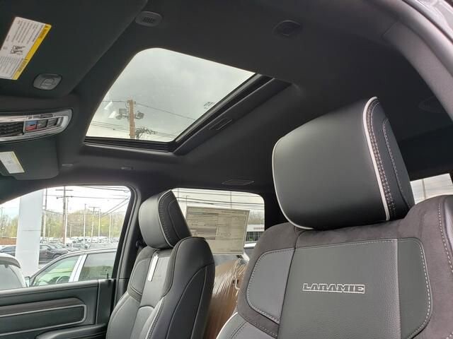 2026 RAM 3500 in Bedford, OH 44146 - 18139769 7