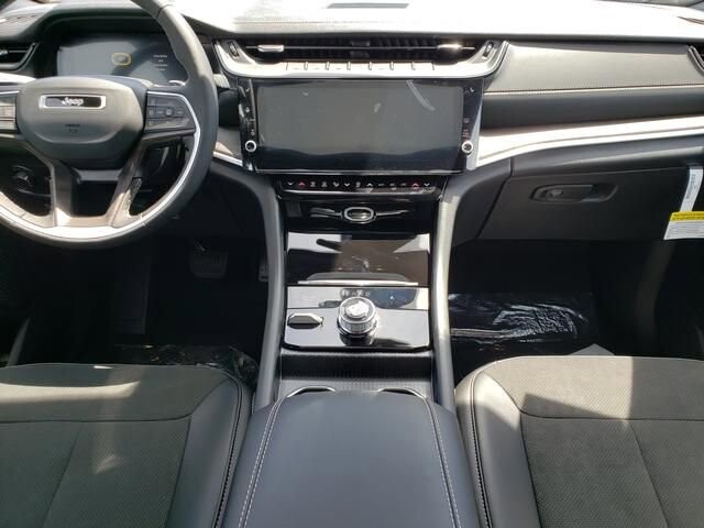 2026 Jeep Grand Cherokee L in Bedford, OH 44146 - 18139770 9