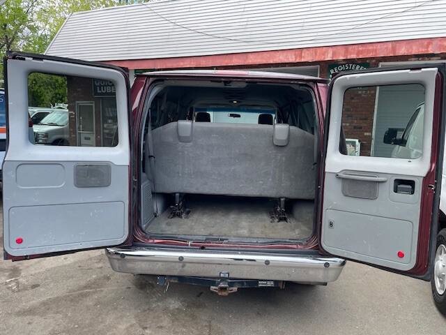 2011 Ford E-350 and Econoline 350 in Blauvelt, NY 10913 - 18139780 17