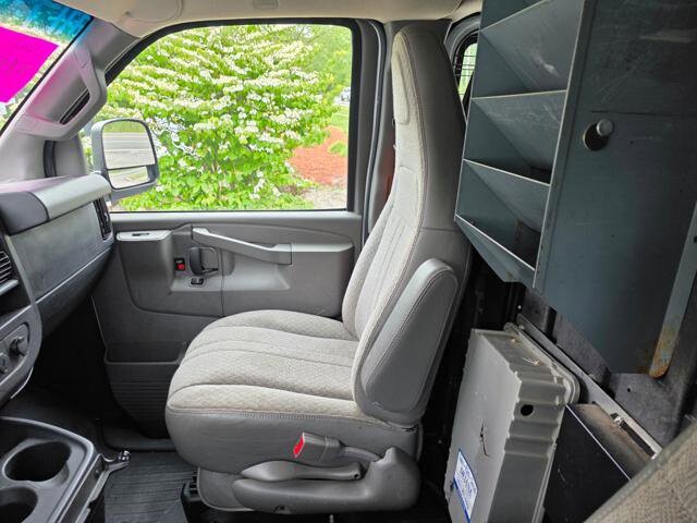 2016 GMC Savana 2500 in Blauvelt, NY 10913 - 18139783 25