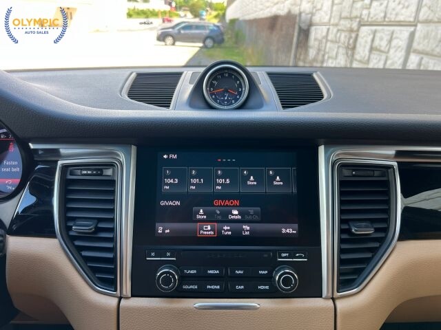 2017 Porsche Macan in Decatur, GA 30032 - 18139803 29