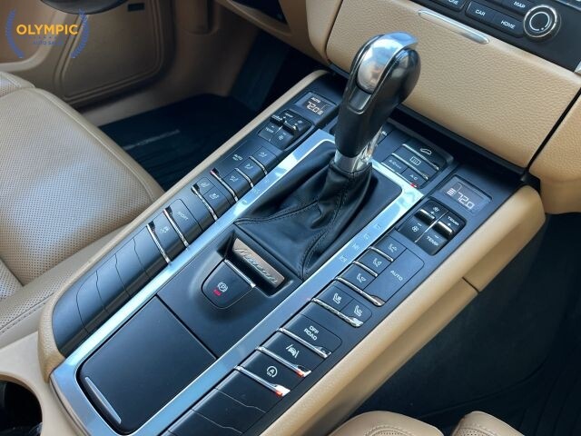 2017 Porsche Macan in Decatur, GA 30032 - 18139803 32