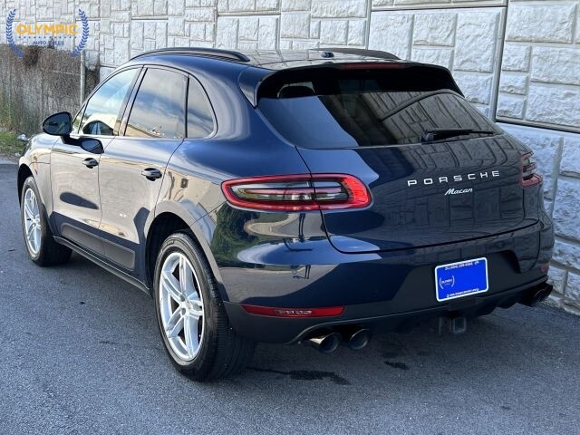 2017 Porsche Macan in Decatur, GA 30032 - 18139803 4