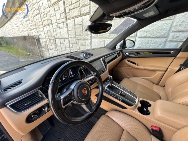 2017 Porsche Macan in Decatur, GA 30032 - 18139803 20