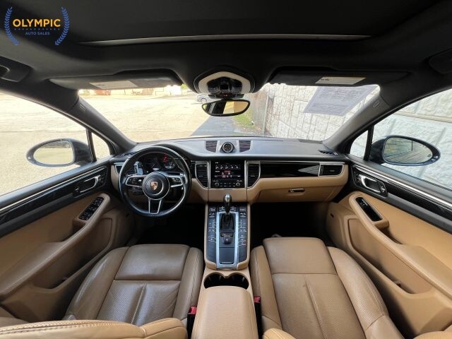 2017 Porsche Macan in Decatur, GA 30032 - 18139803 21