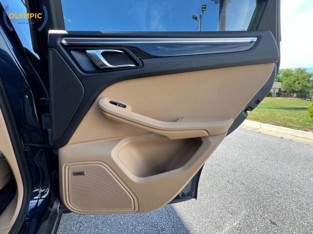 2017 Porsche Macan in Decatur, GA 30032 - 18139803 49