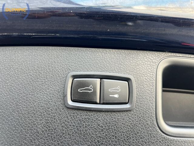 2017 Porsche Macan in Decatur, GA 30032 - 18139803 39